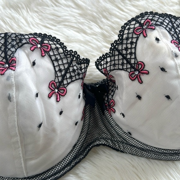Victoria’s Secret Sexy Little Things Bra